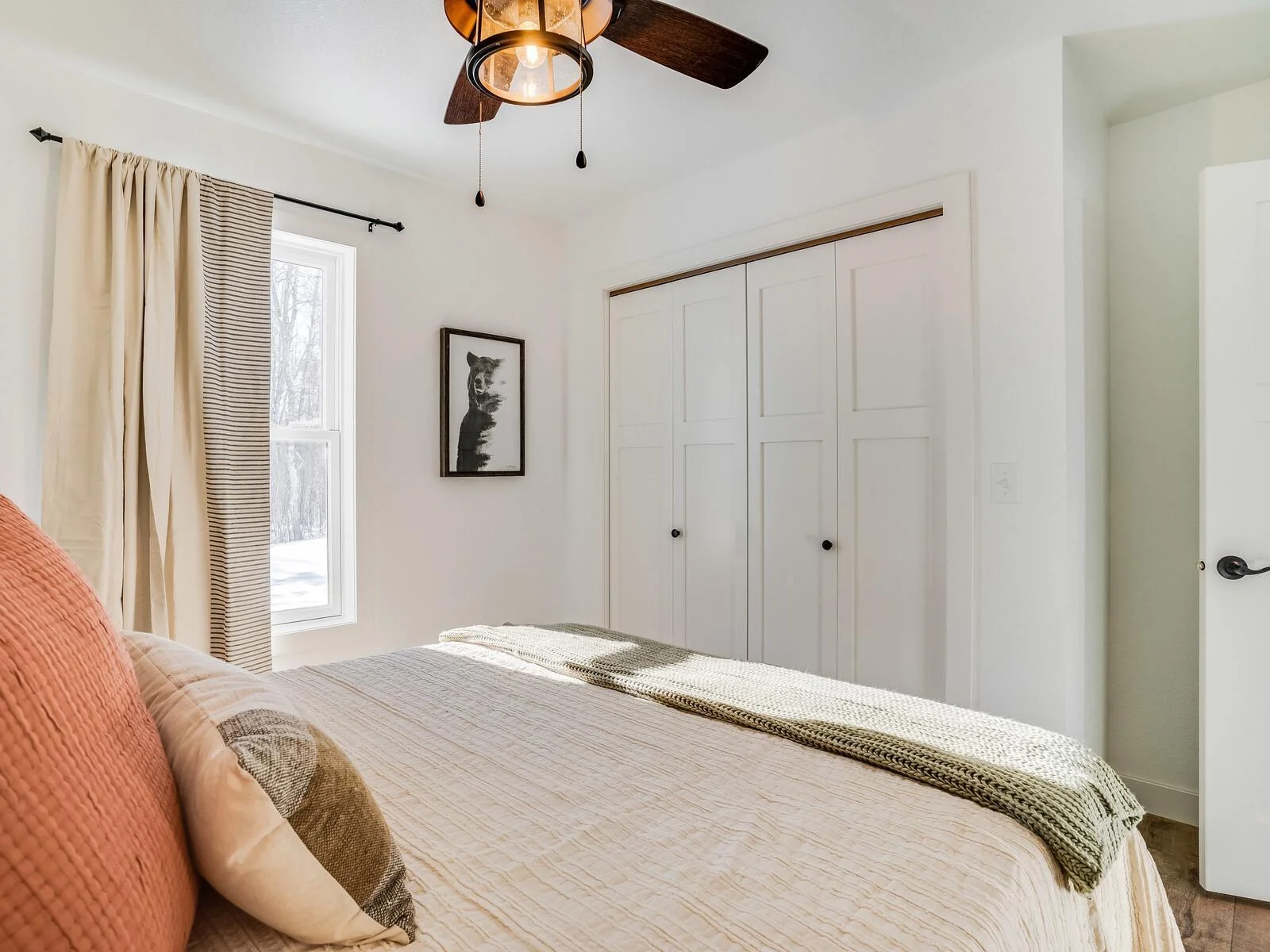 27_2855_BirchwoodBedroom1_3_mls.jpg