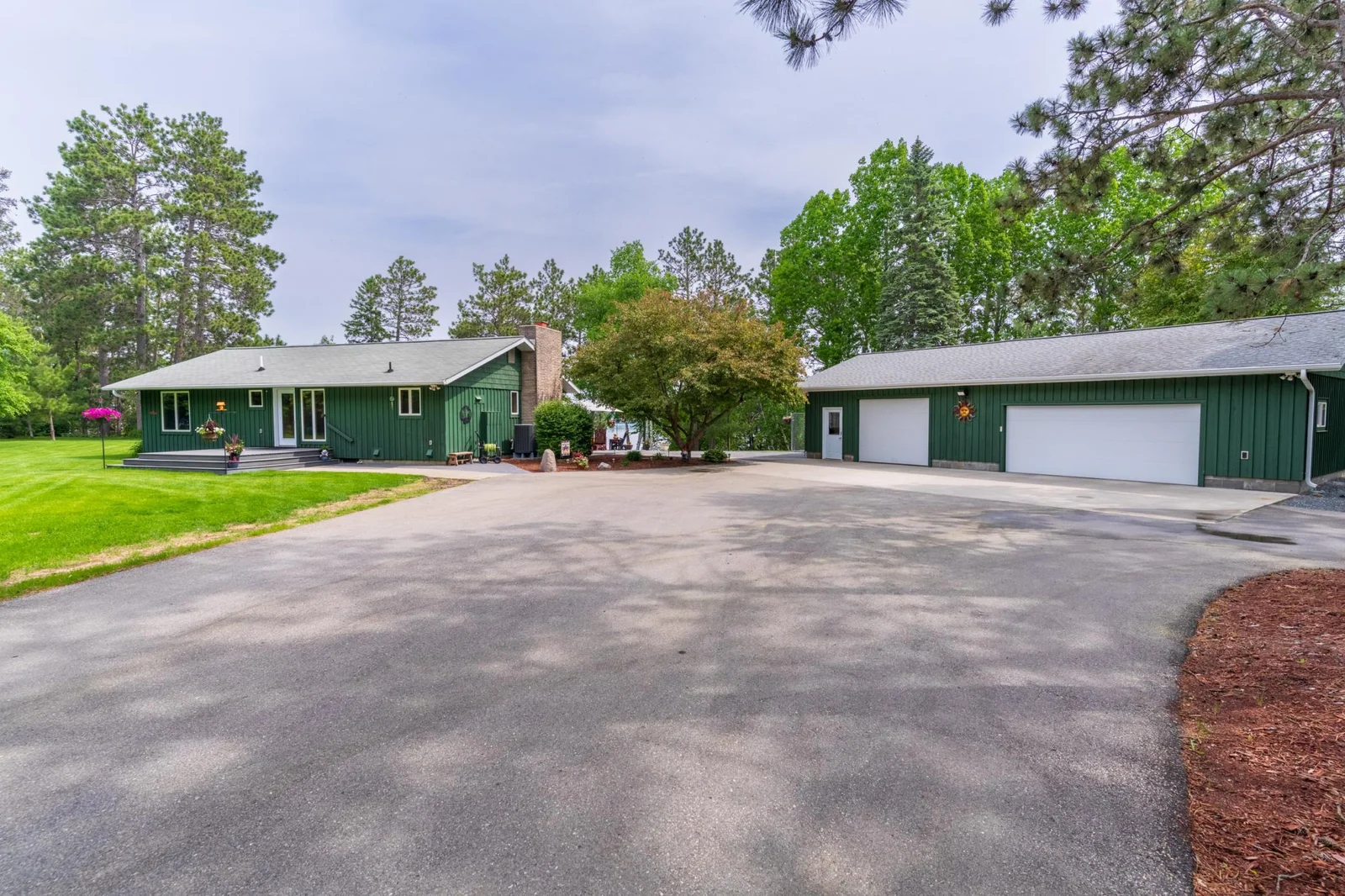 2 House & Garage.jpg