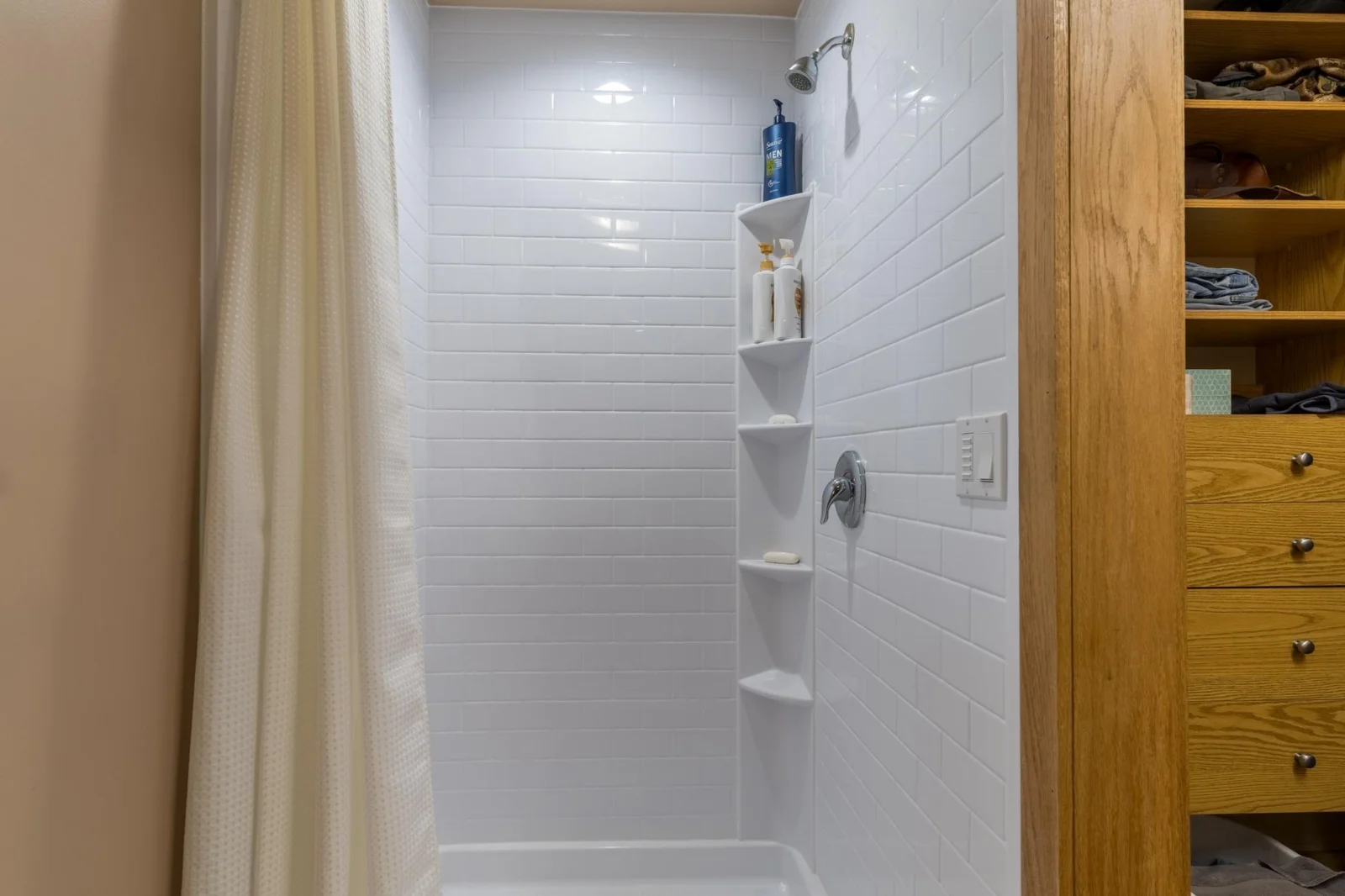Primary Shower.jpg