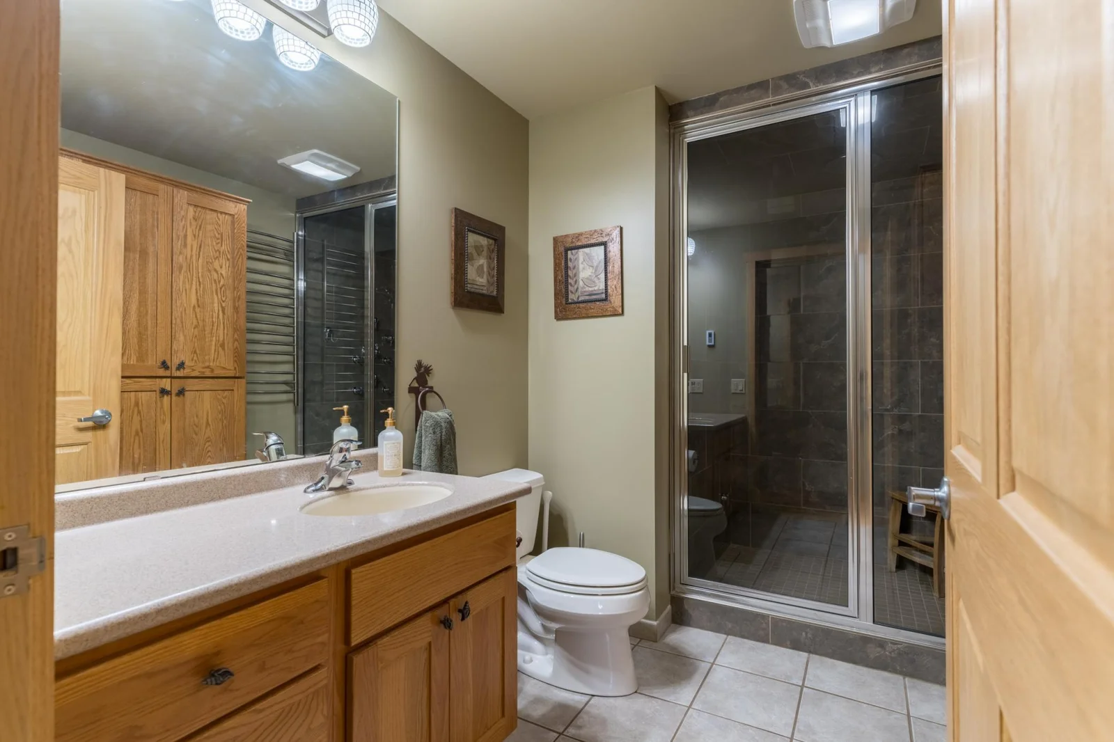 3/4 Bath with Steam Shower.jpg