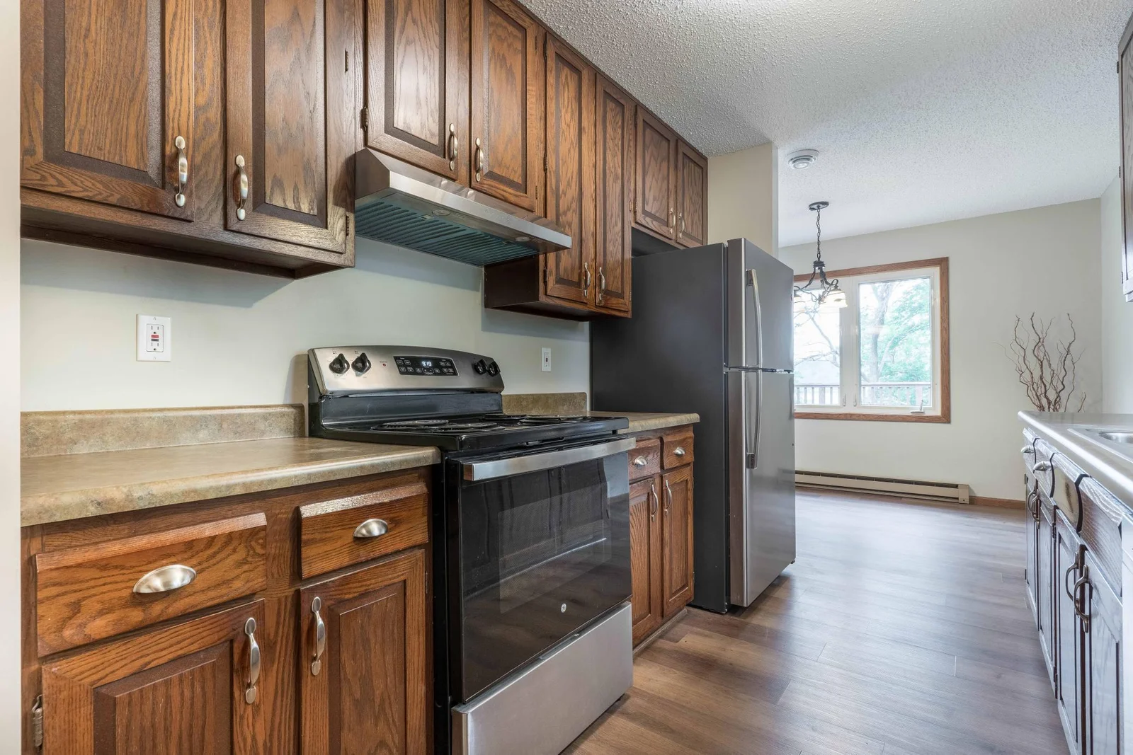 Kitchen - plank flooring