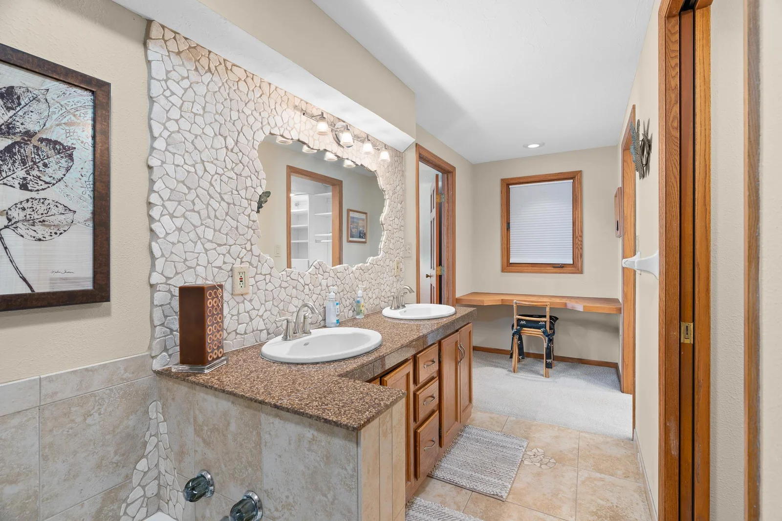 4646 Lords St NE MLS-70.jpg