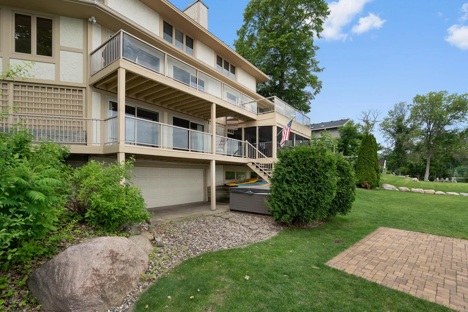 4646 Lords St NE MLS-29.jpg