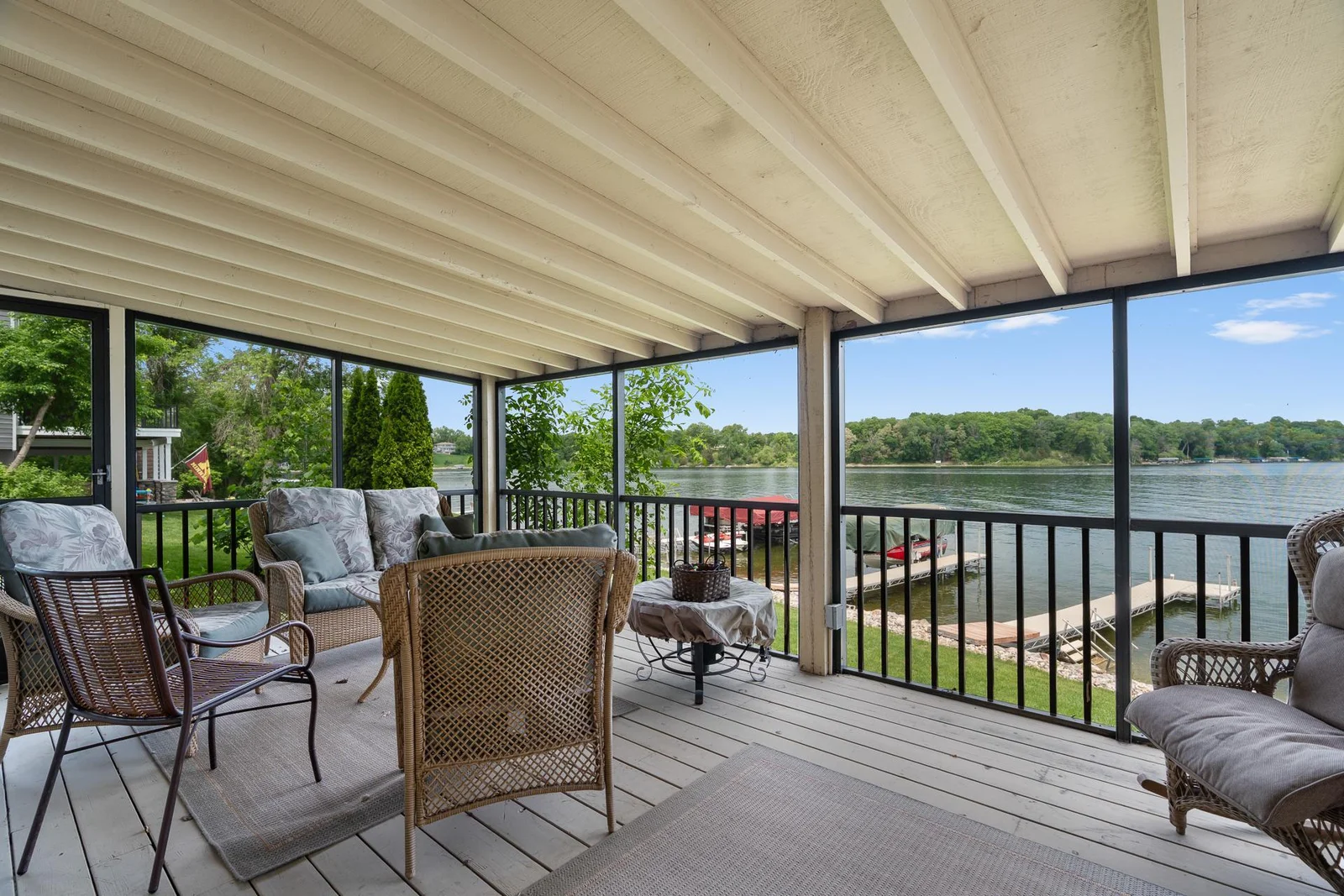 4646 Lords St NE MLS-74.jpg