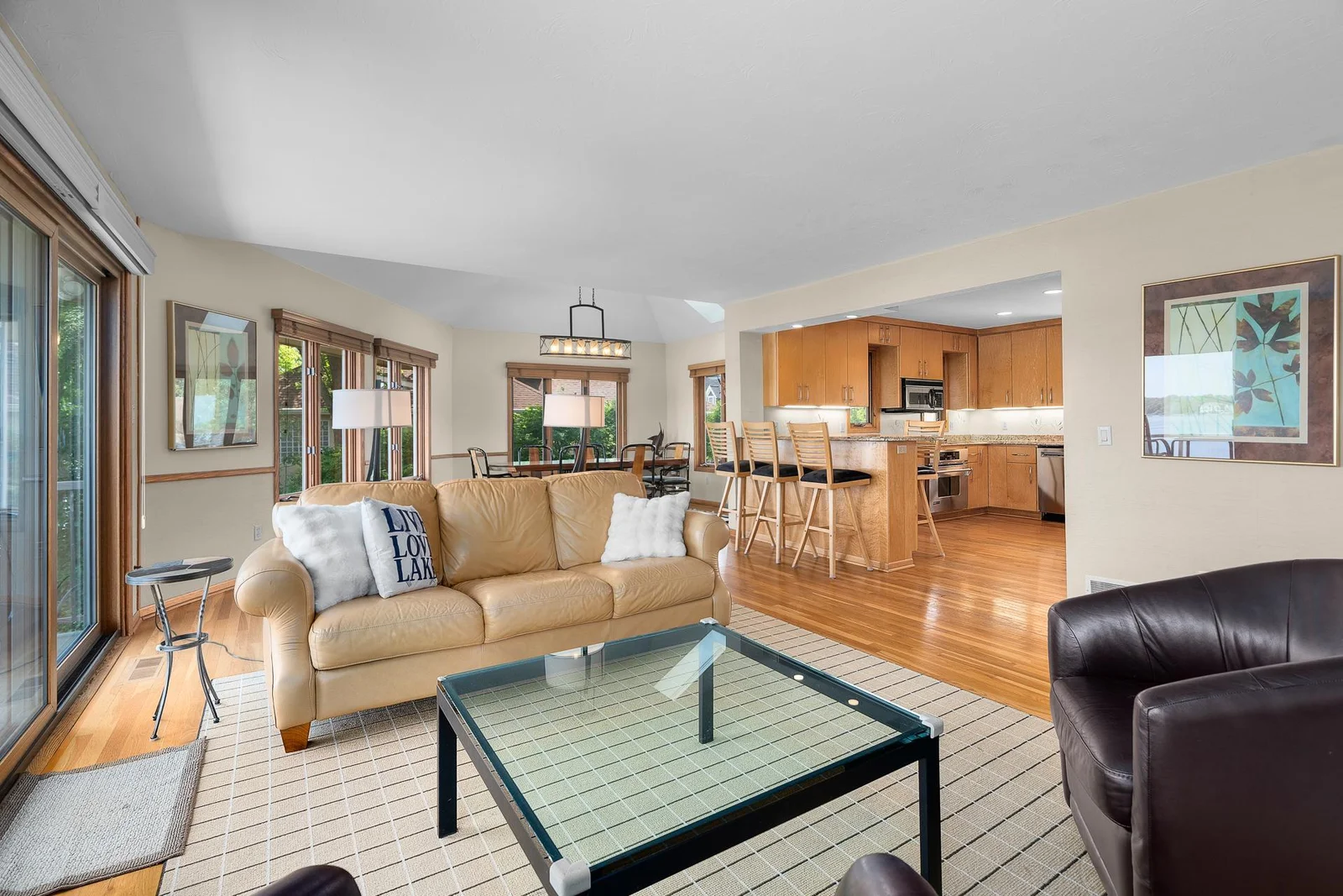 4646 Lords St NE MLS-37.jpg