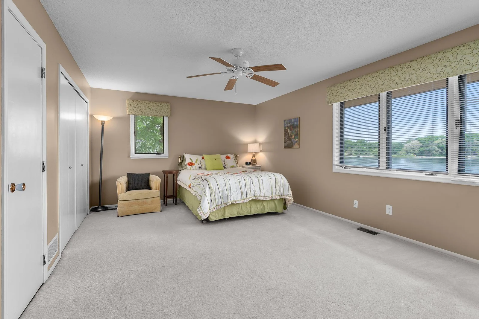 4646 Lords St NE MLS-57.jpg