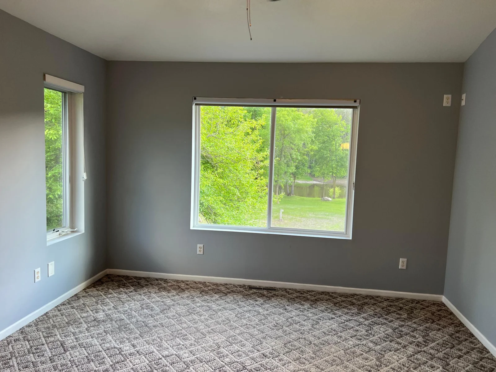.........AND A LARGE PICTURE WINDOW ON THE EAST ELEVATION FACING THE RIVER.