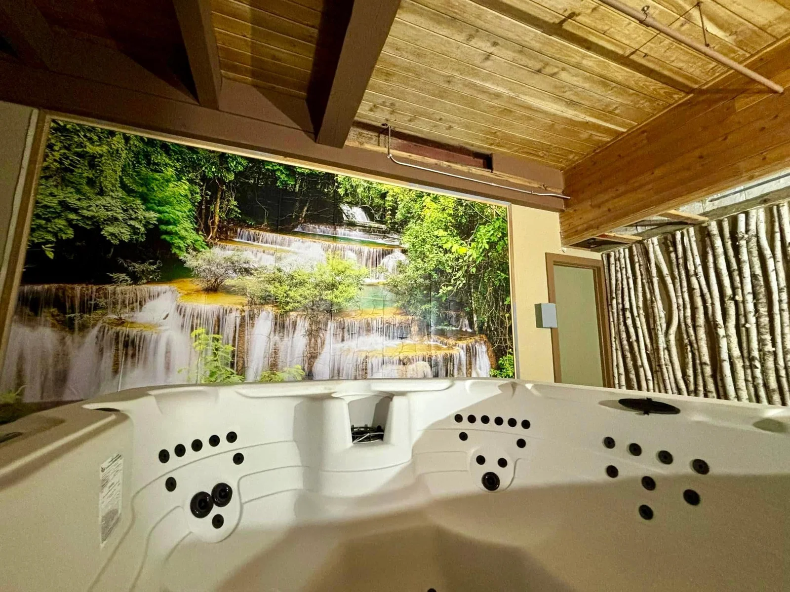 Hot tub