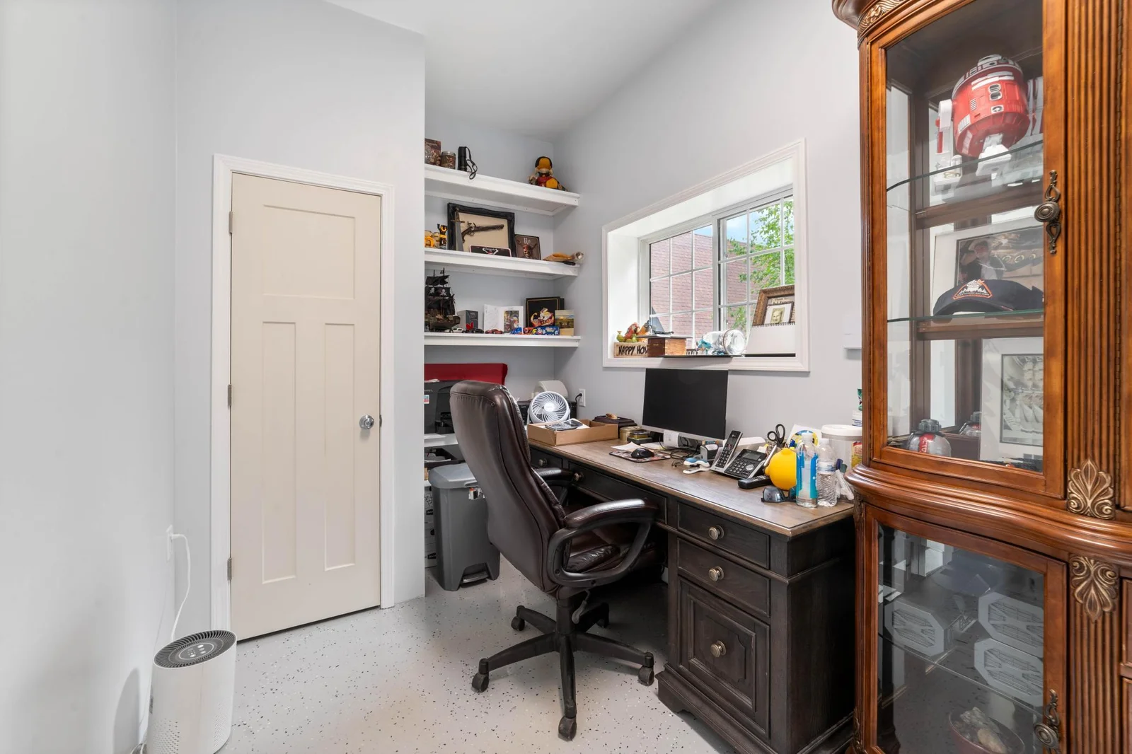 Barndominium office