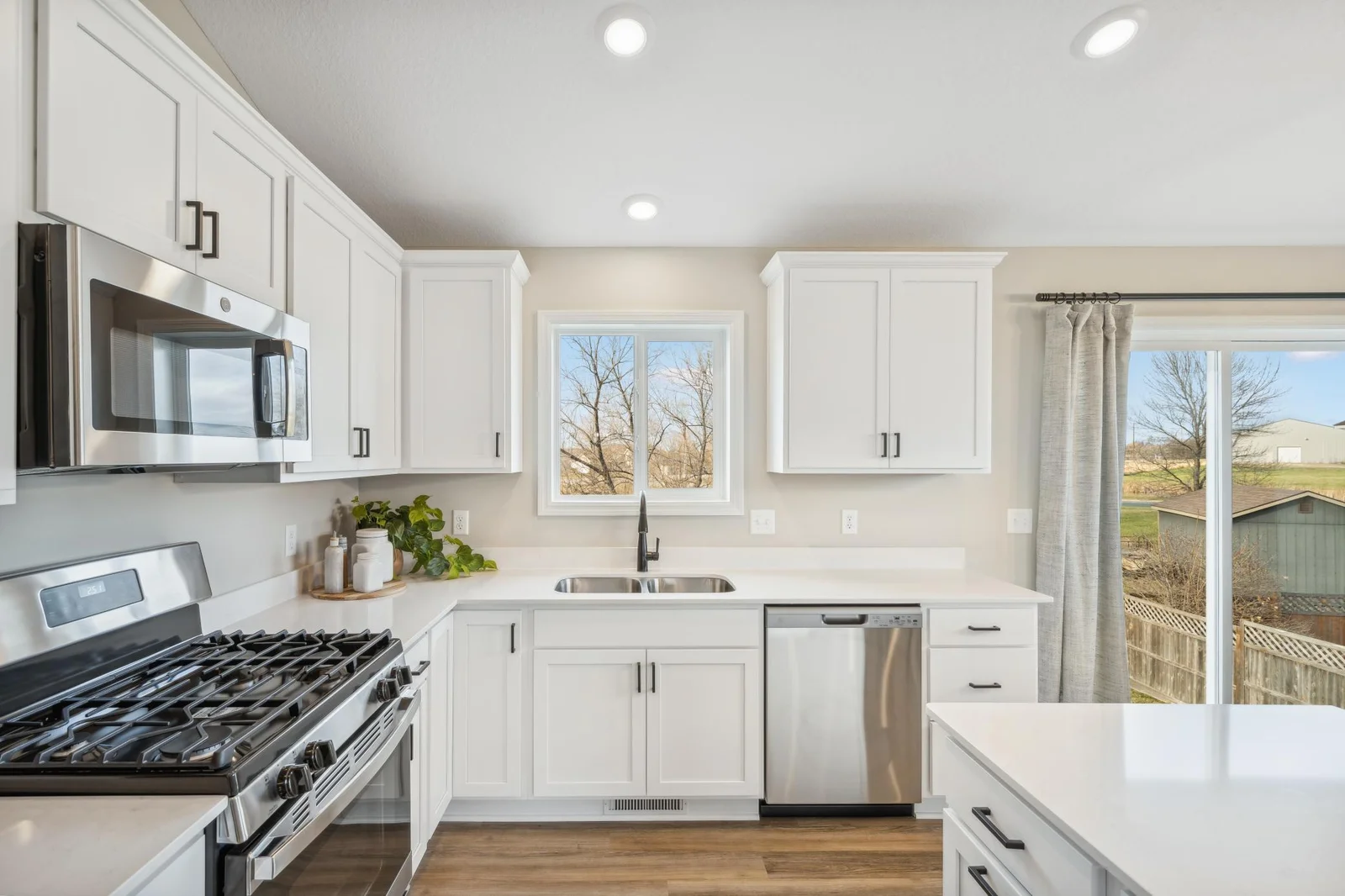 Pictures are of a staged Washington Floor Plan - not actual home.