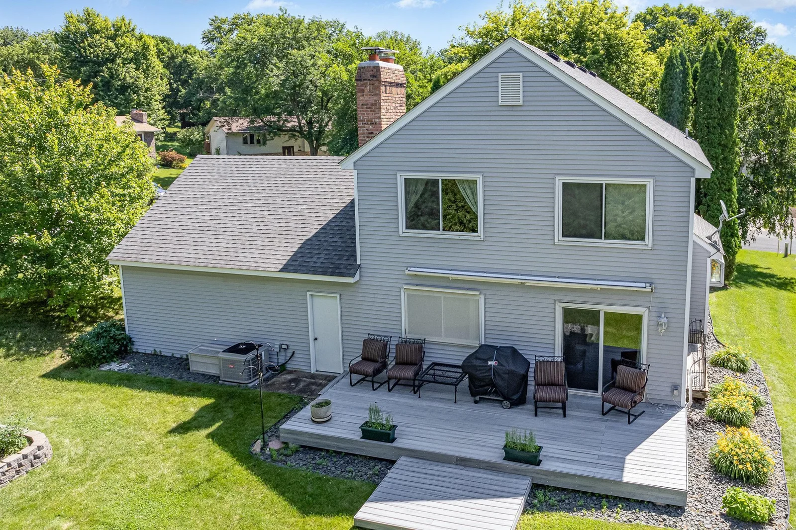 Easy entertaining off large deck