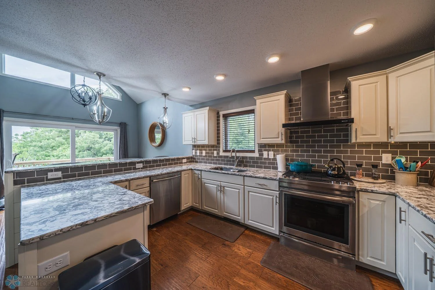 Granite Counter - Gas Stove