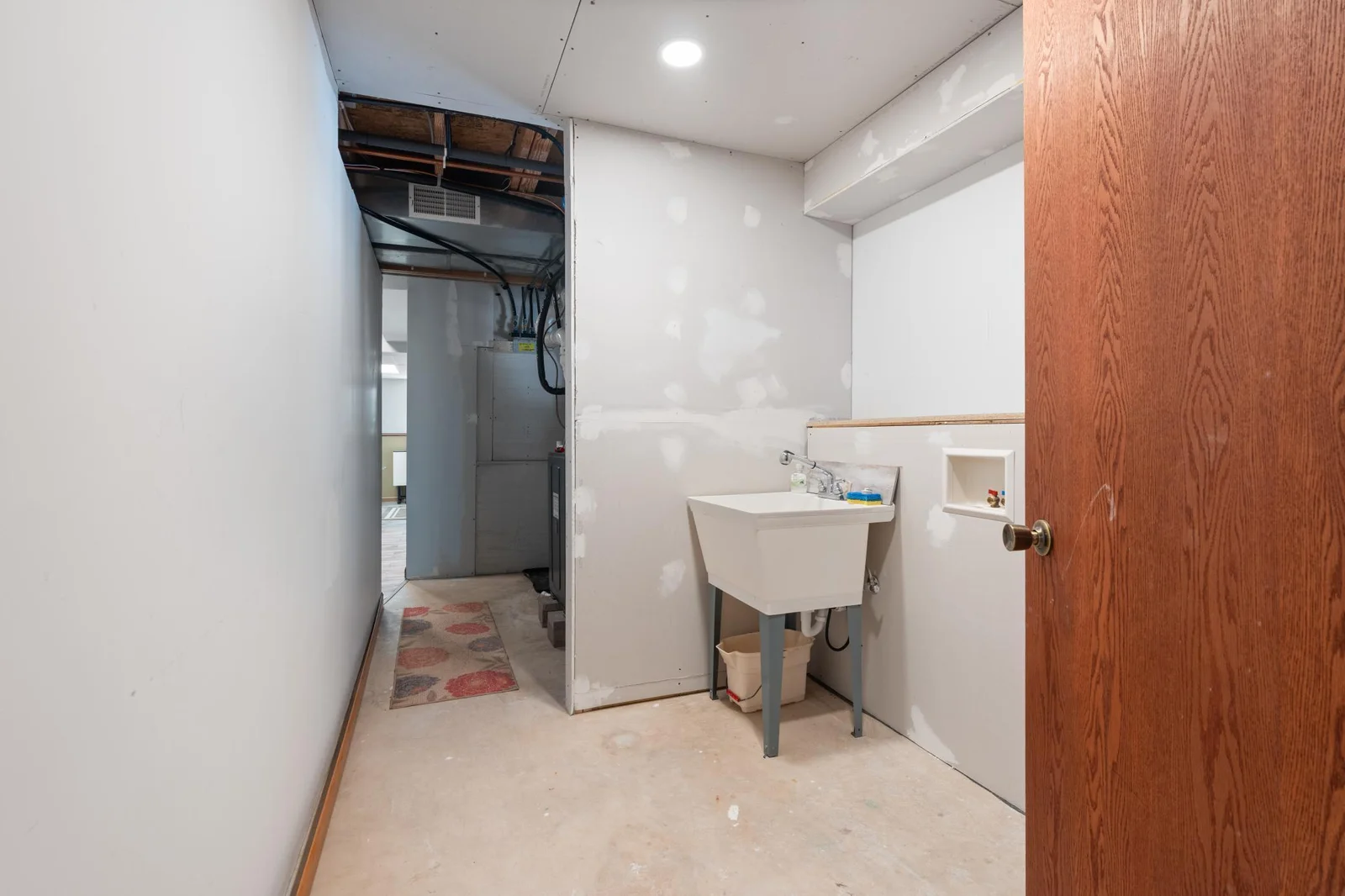 Extra washer/dryer hookups