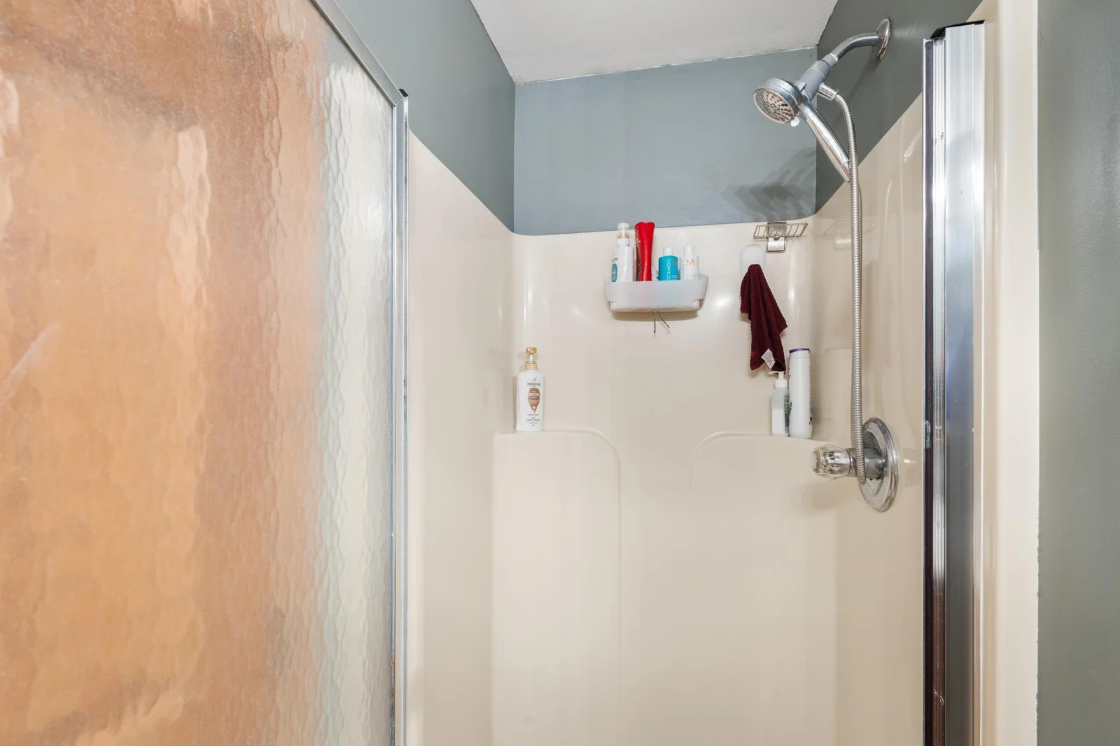 Primary shower