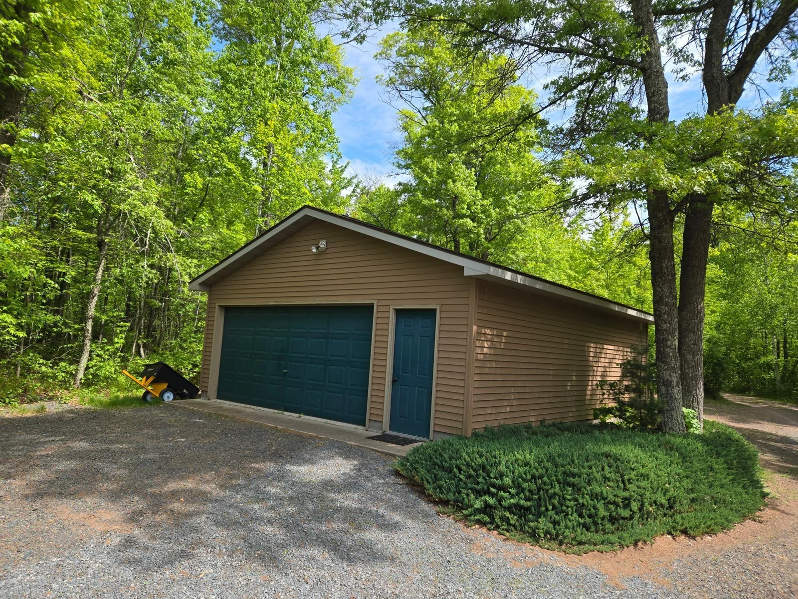 Extra detached garage