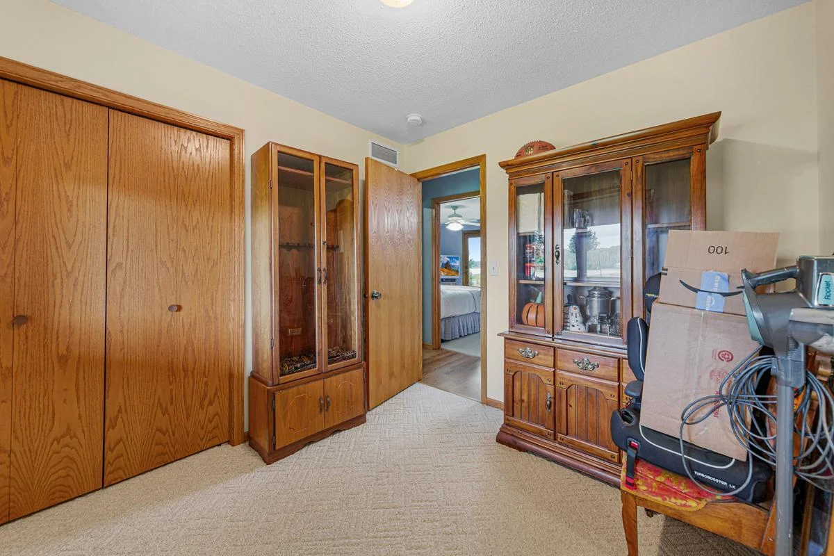 35 Bedroom 2.jpg