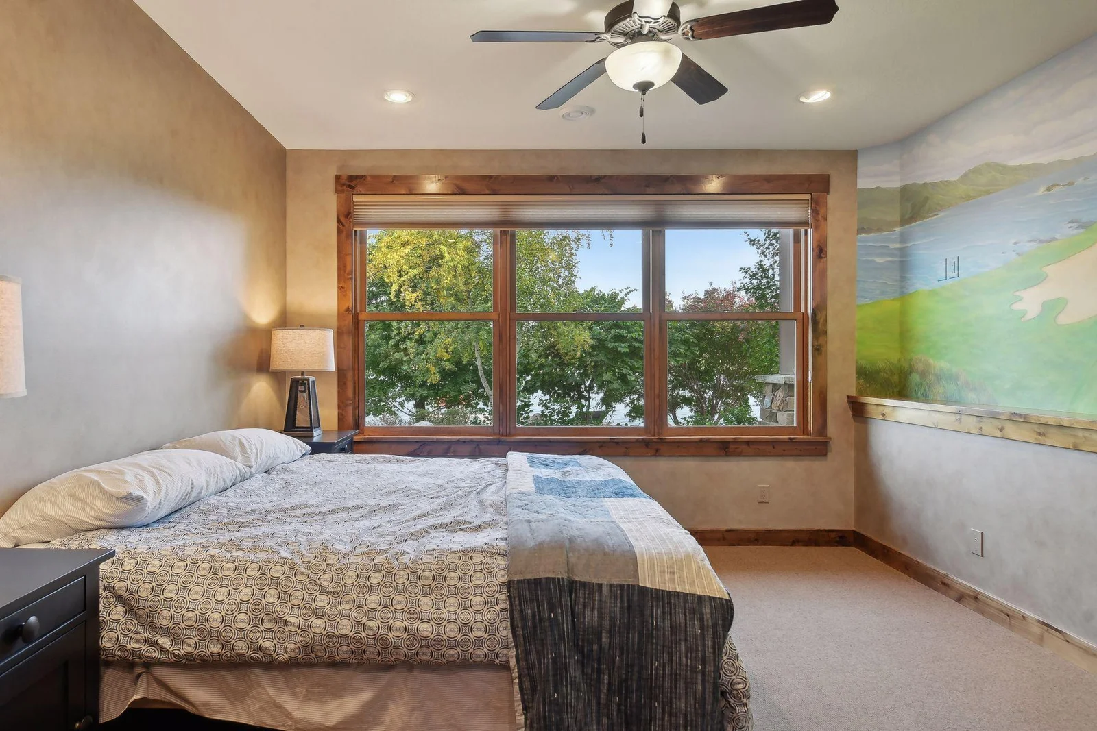 The second guest bedroom with beautiful lake views.