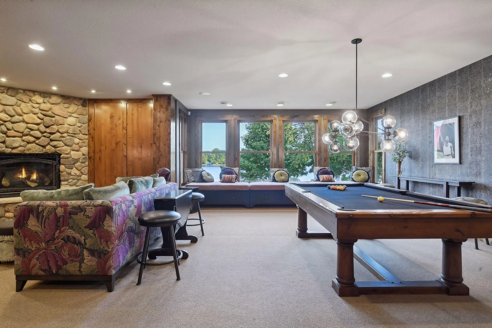 Enjoy a game of billiards or enjoy the lake views on the built-in window seats.
