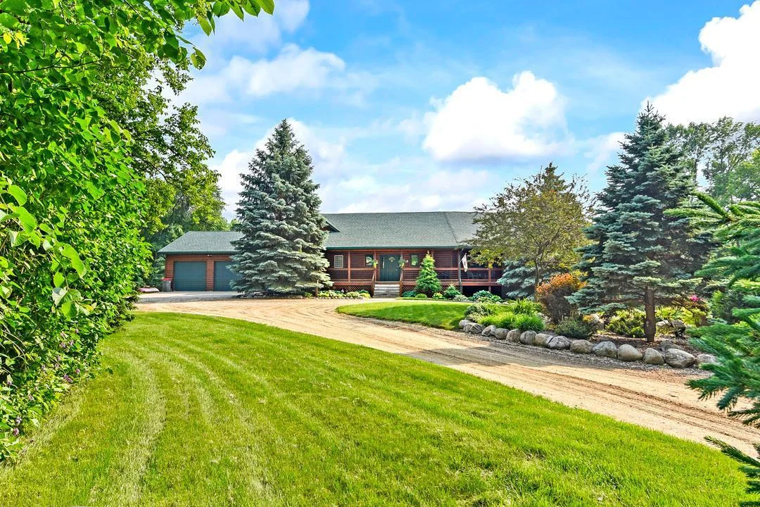 7458 39th Ave, Garfield, MN Stunning setting located minutes to Alexandria and centrally located between St. Cloud, Mpls and Fargo via I94