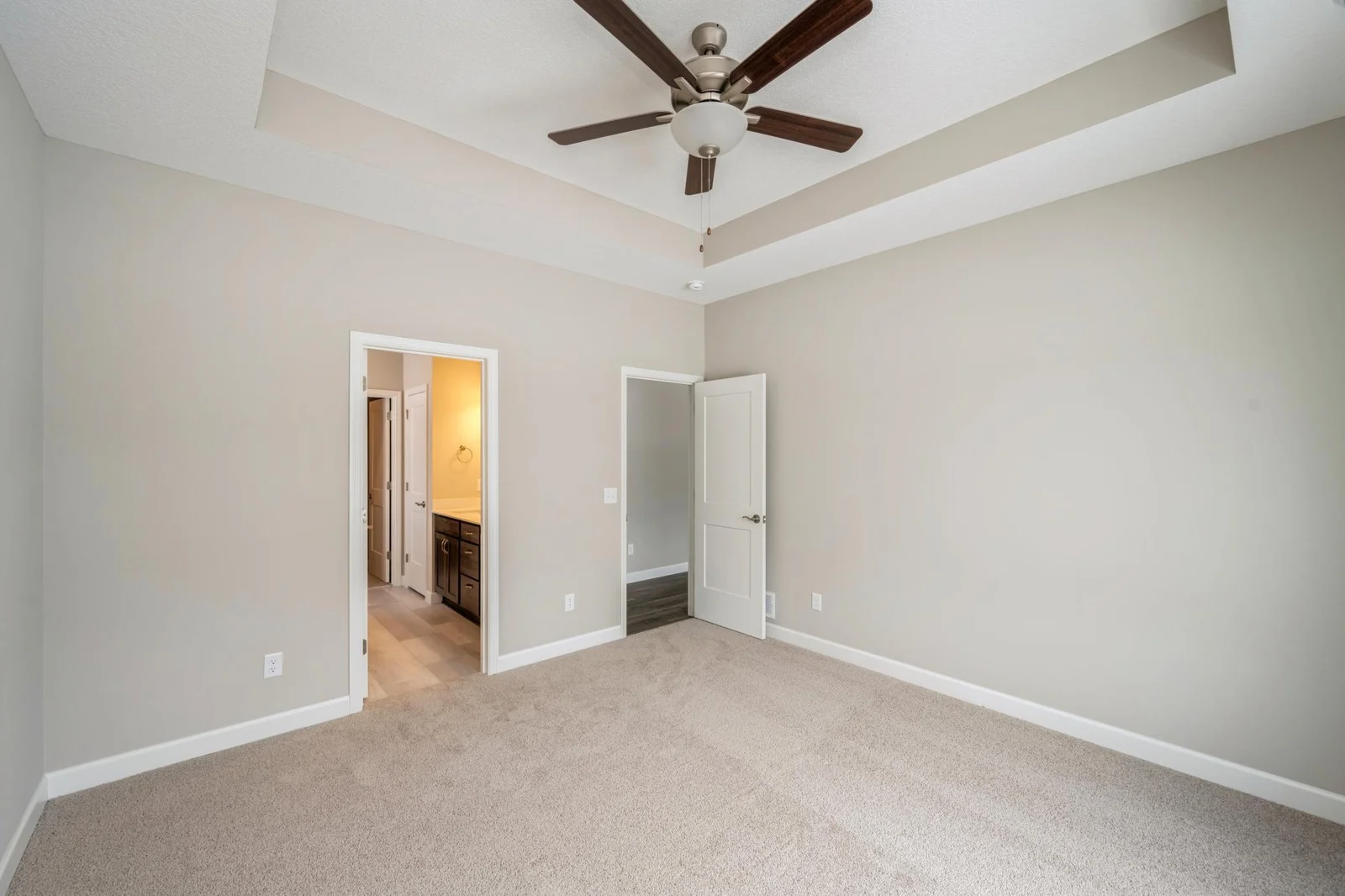 Primary Suite 2.jpg