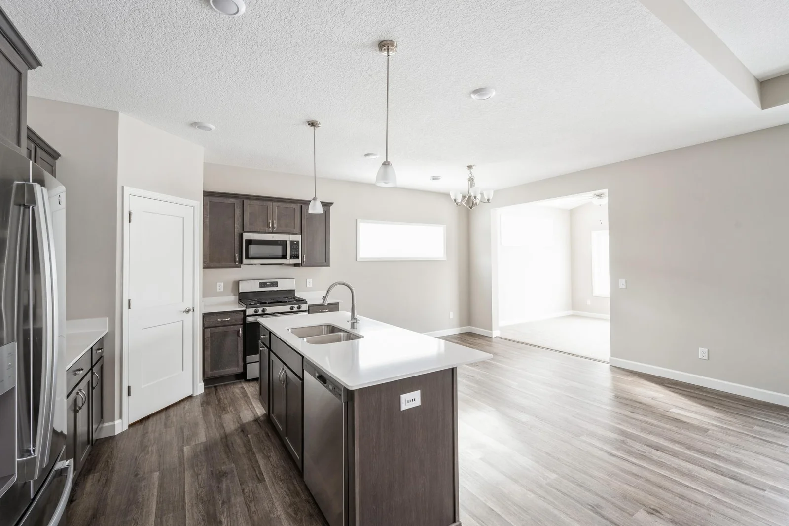 Kitchen Dining Room - Sun Room view.jpg