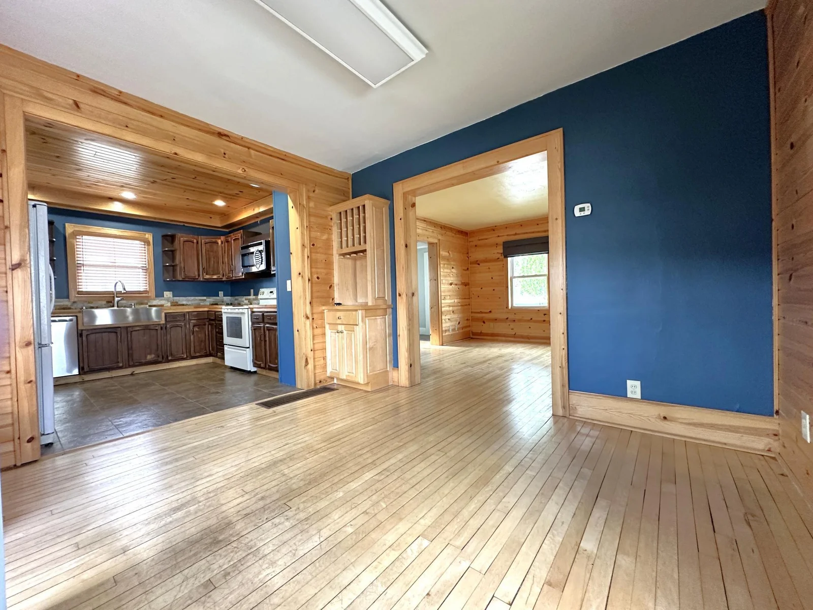 638 E James Dining Rm 2 - Copy.JPG