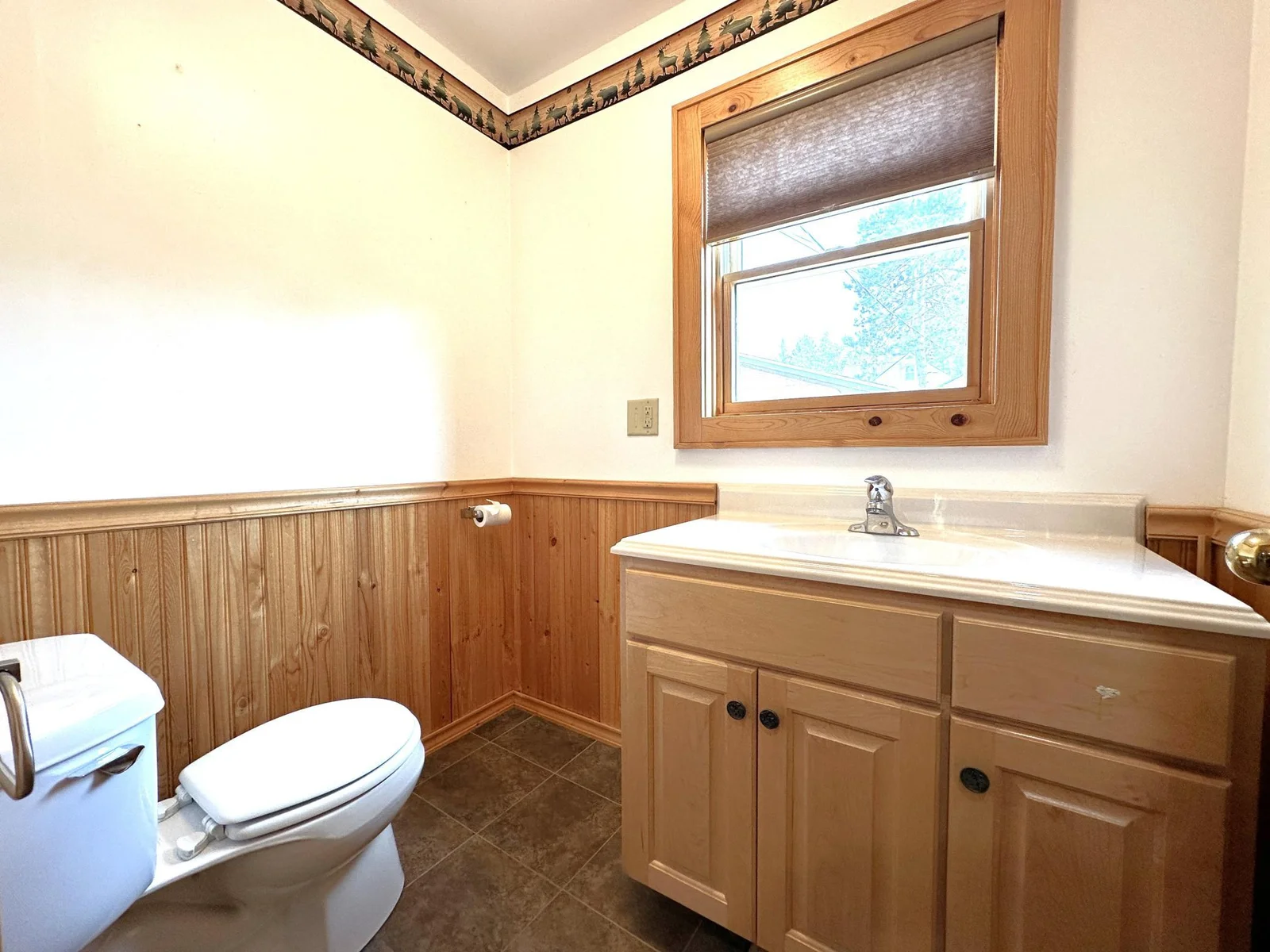 638 E James half bath.JPG