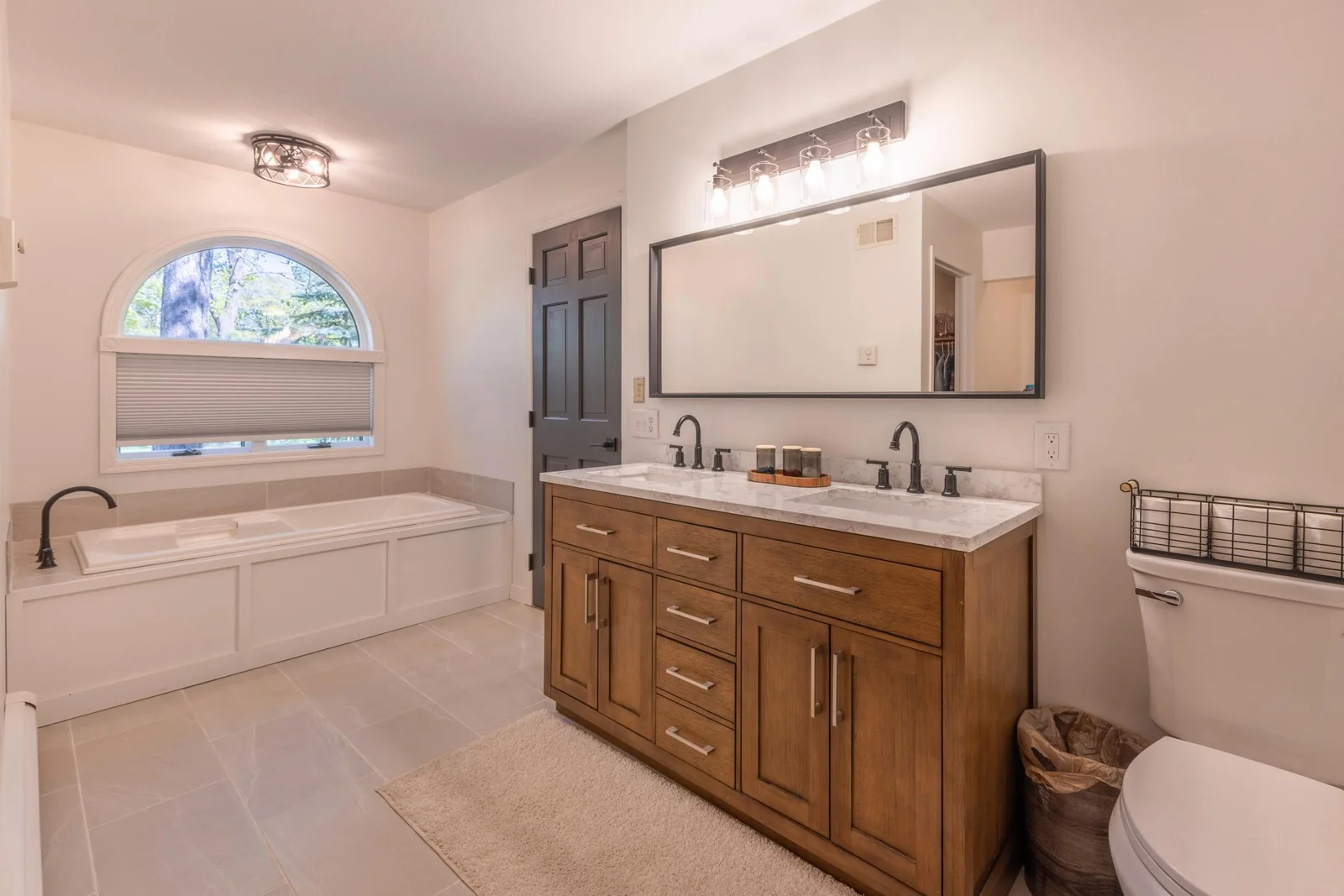 Primary Full Bath