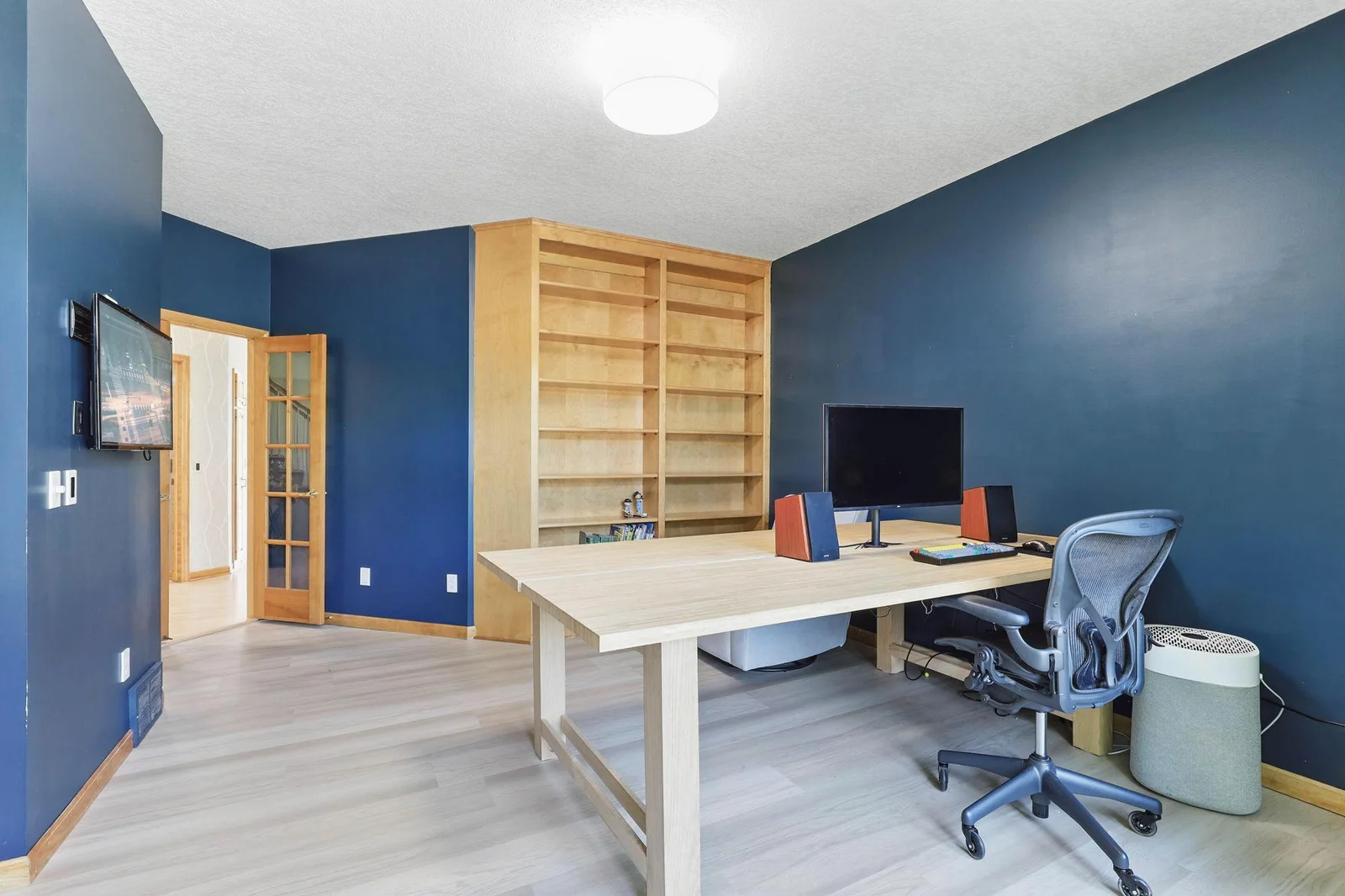 31-web-or-mls-18715-24th-Ave-N-31.jpg