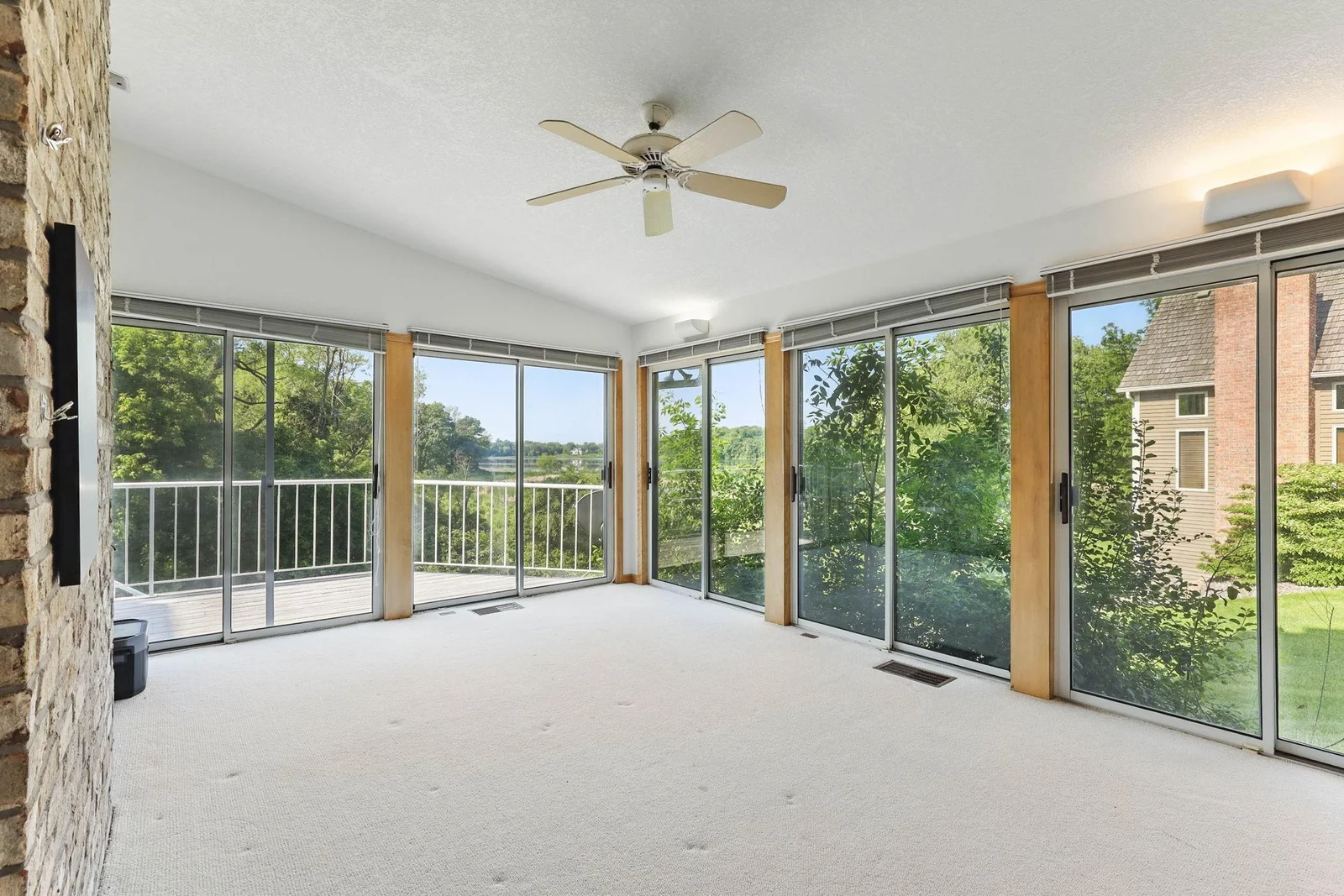 18-web-or-mls-18715-24th-Ave-N-18.jpg
