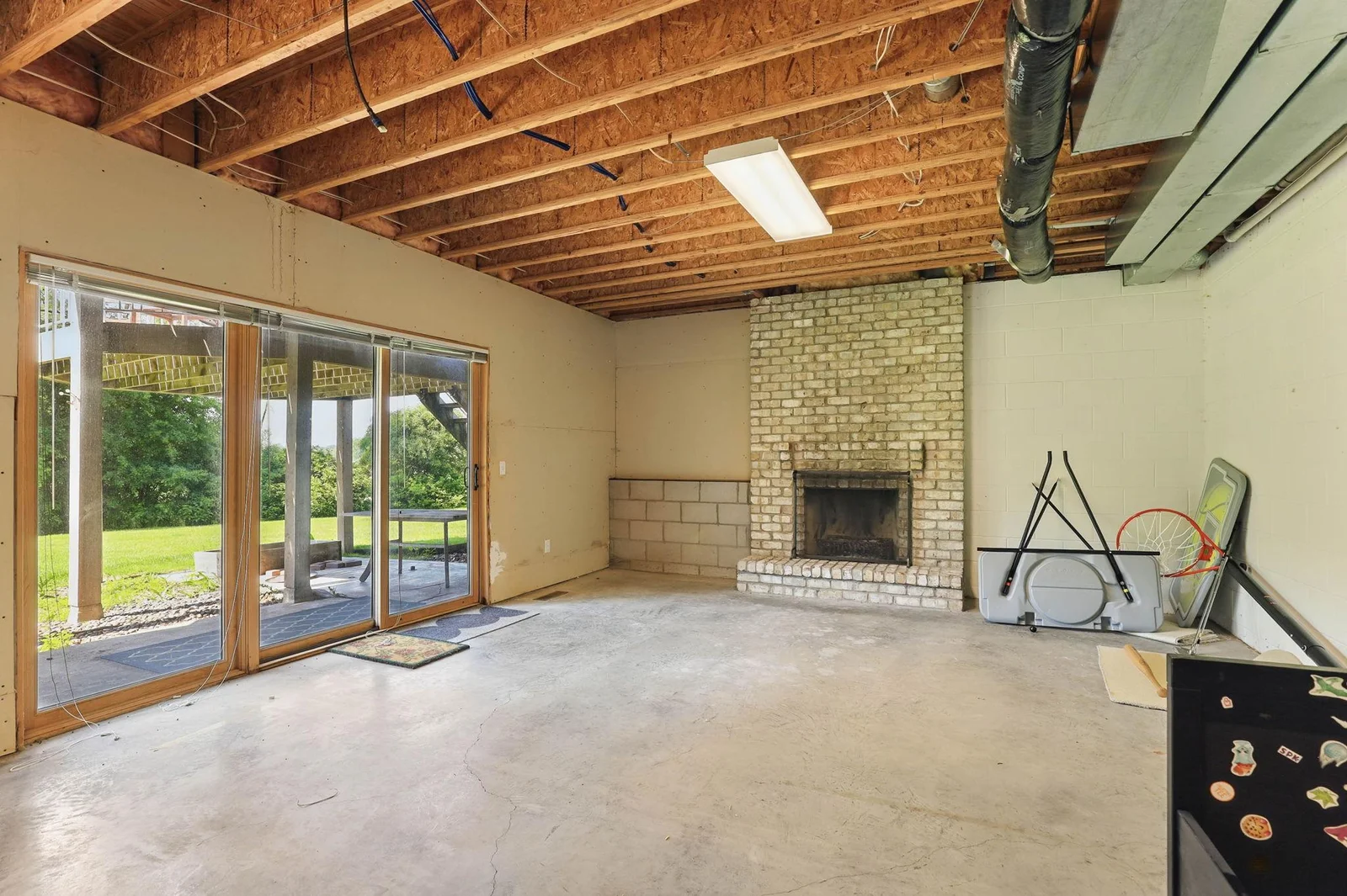 45-web-or-mls-18715-24th-Ave-N-45.jpg