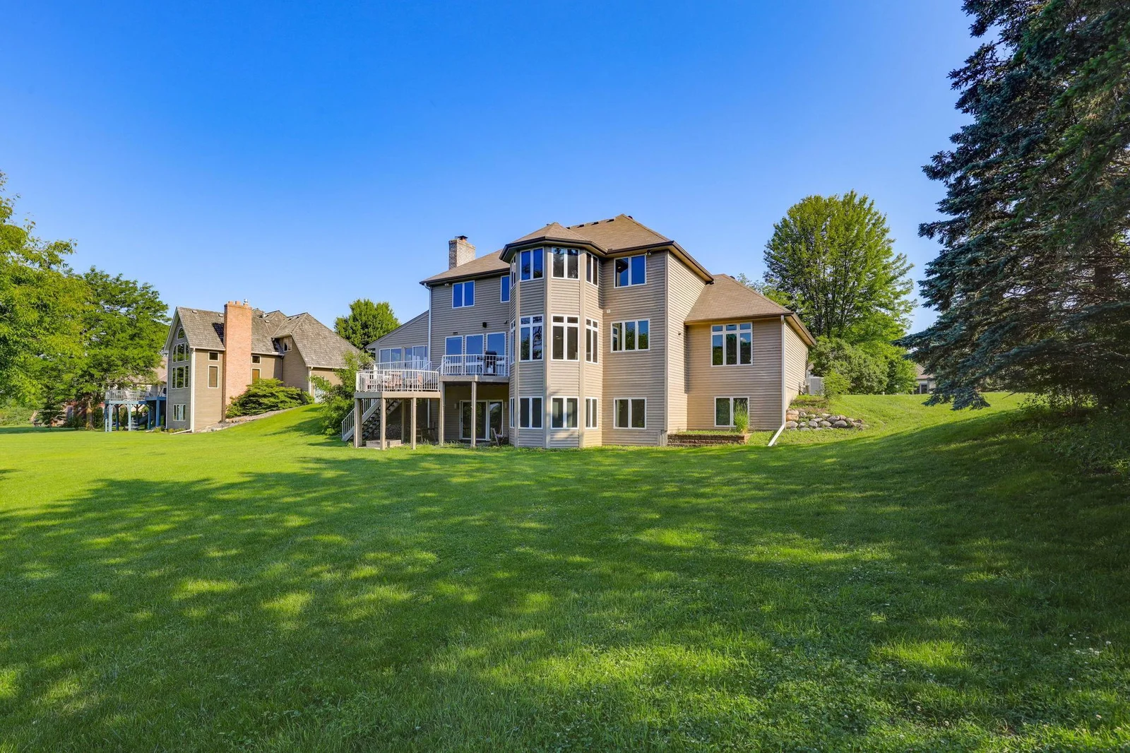 56-web-or-mls-18715-24th-Ave-N-56.jpg