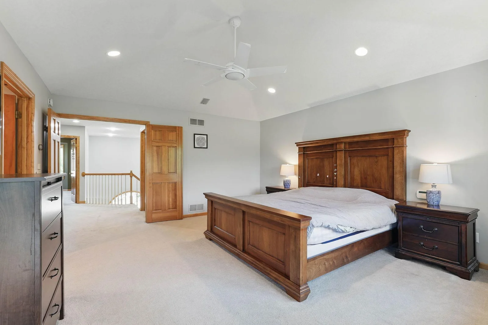 36-web-or-mls-18715-24th-Ave-N-36.jpg