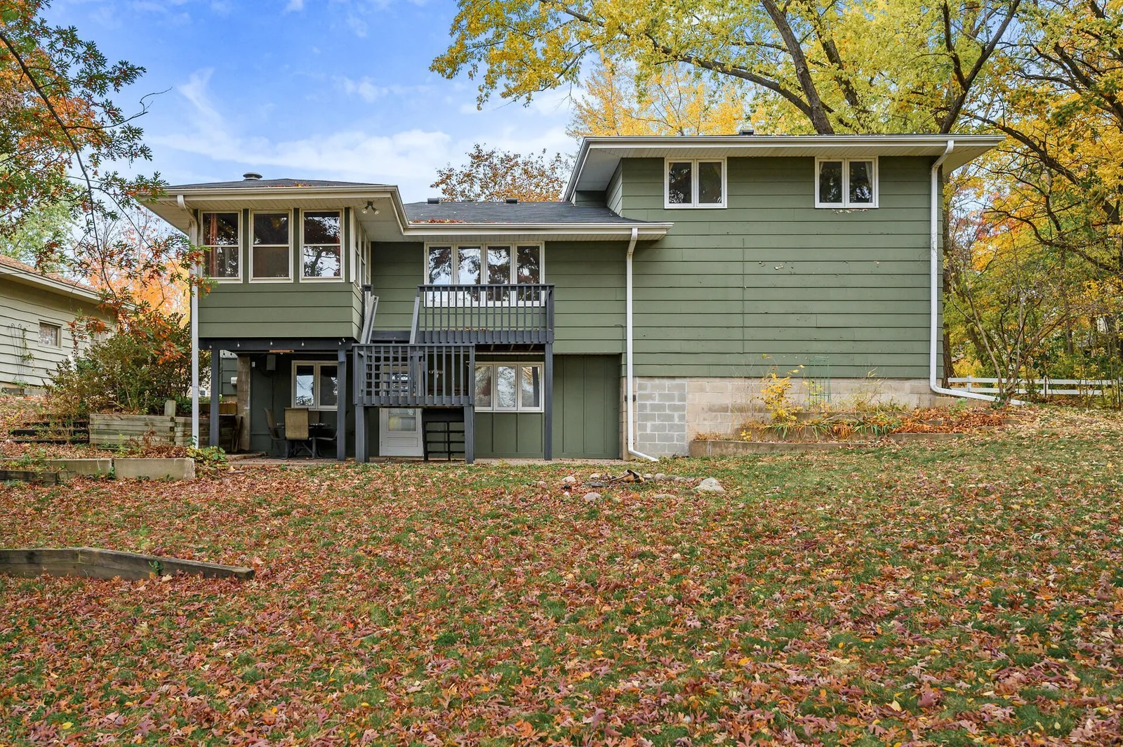 Yard to house