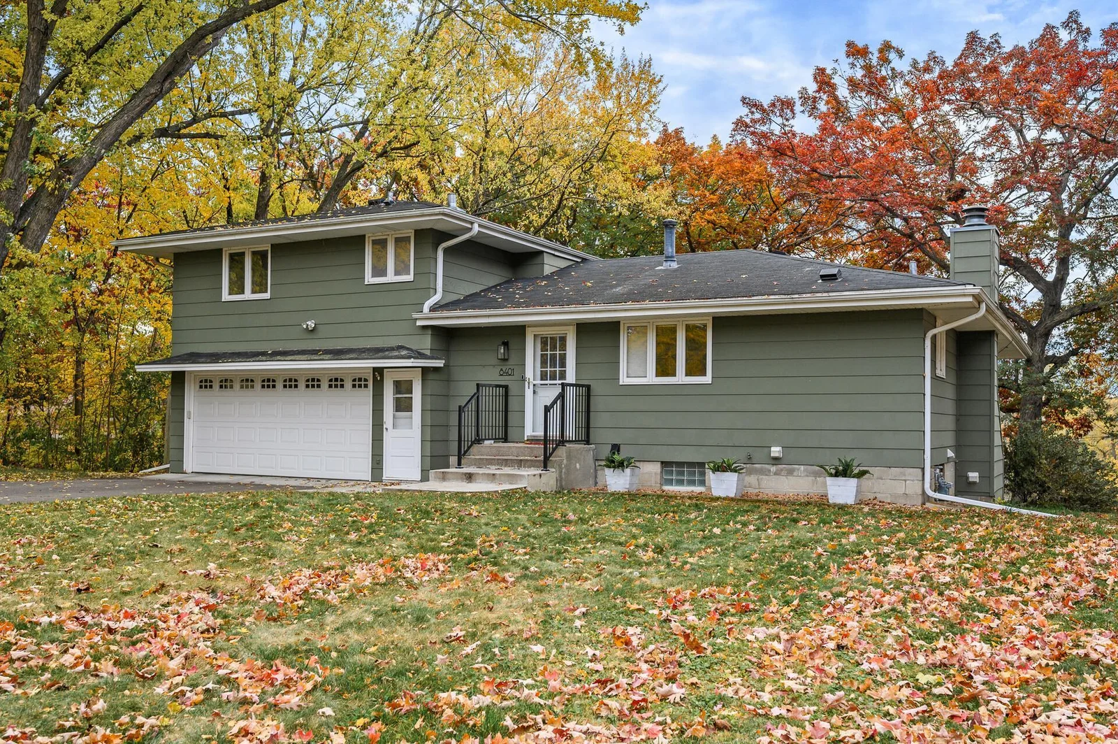 Photo 1 of 8401 Meadow Lake