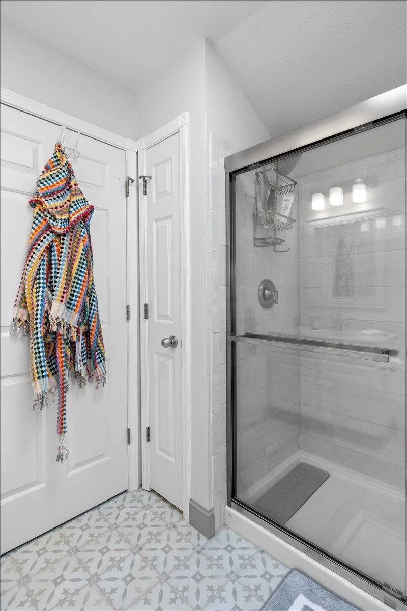 2nd Floor 3/4 Ensuite Bath