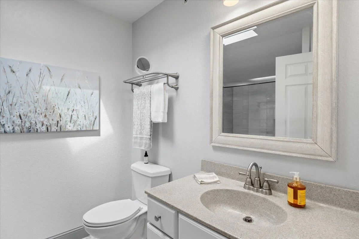 2nd Floor 3/4 Ensuite Bath
