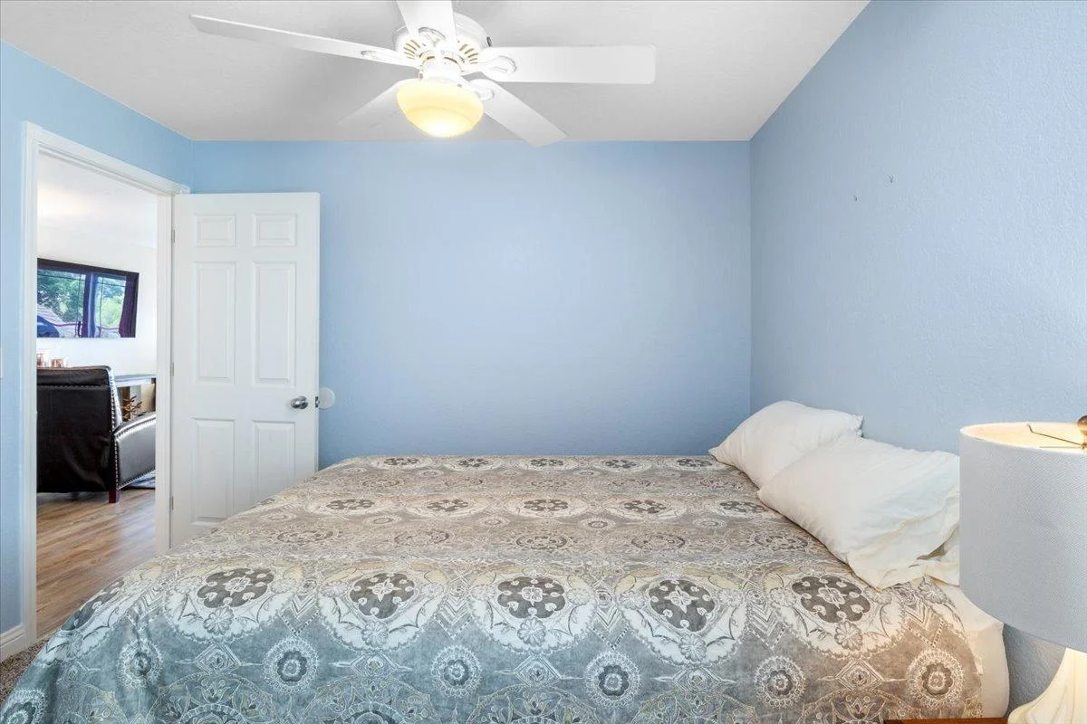 Bedroom 1 - Main Floor