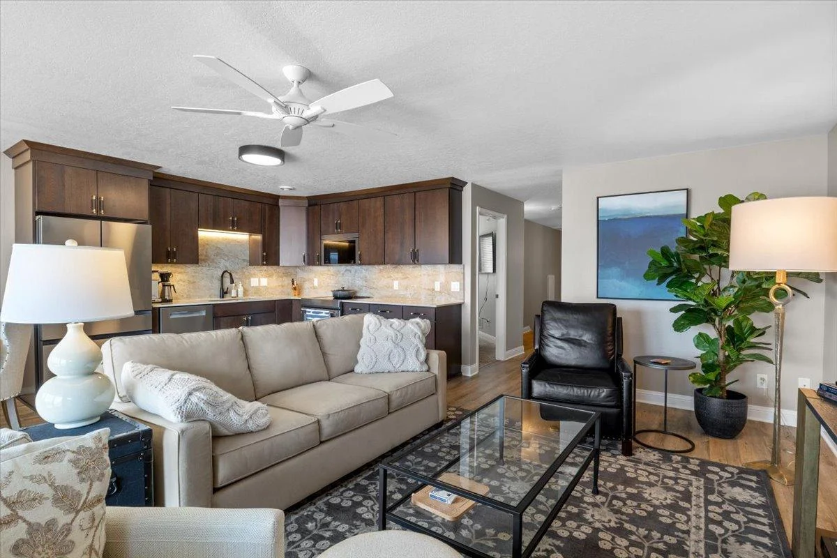 Open Floor Plan for Living Room, Kitchen & Dining
