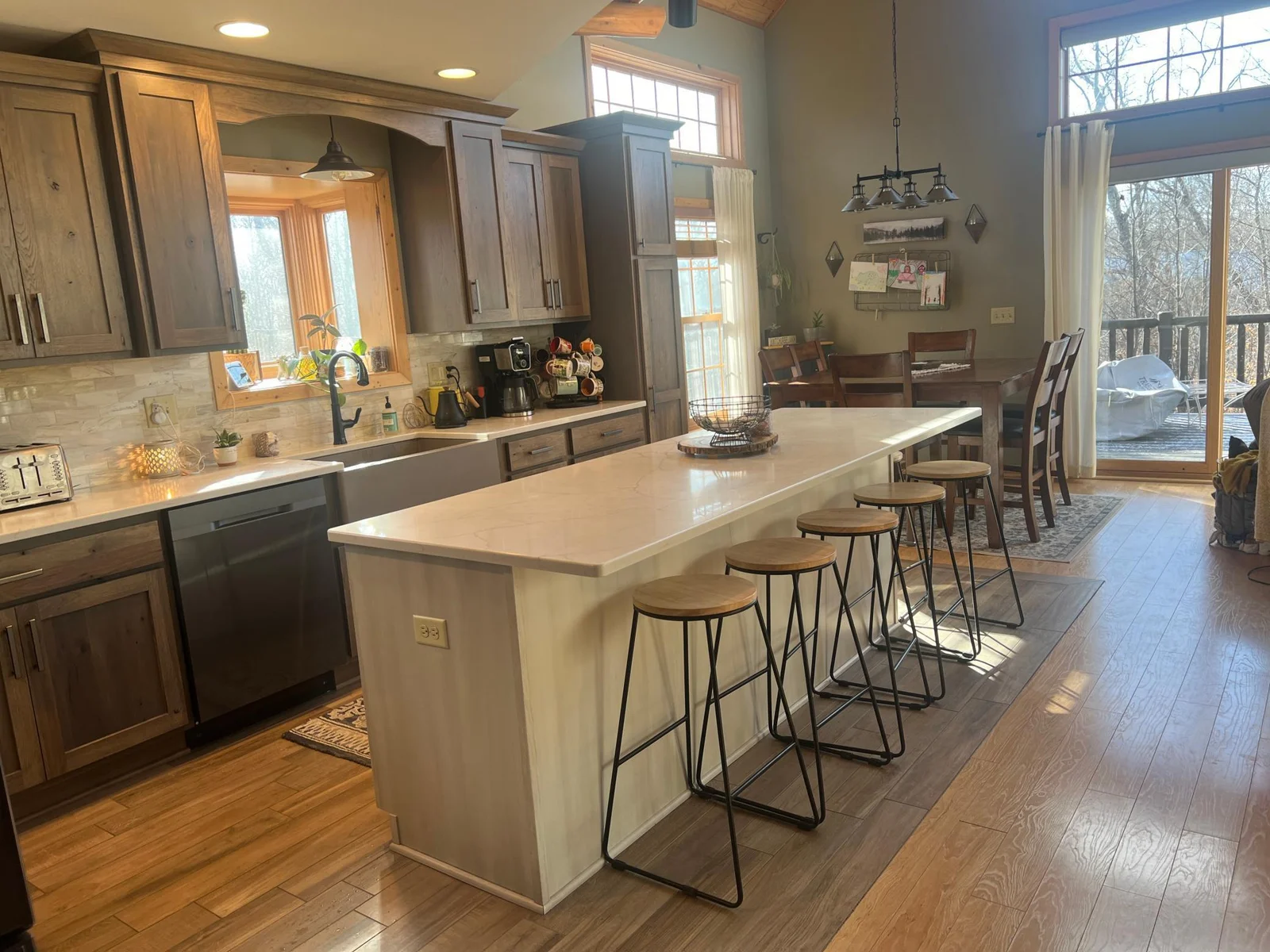 kitchen to informal dining