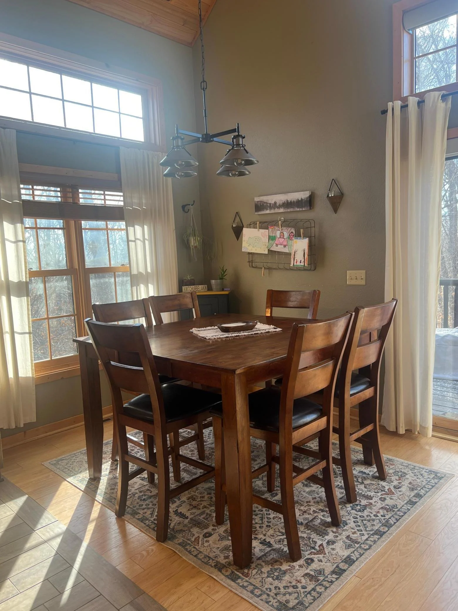 informal dining