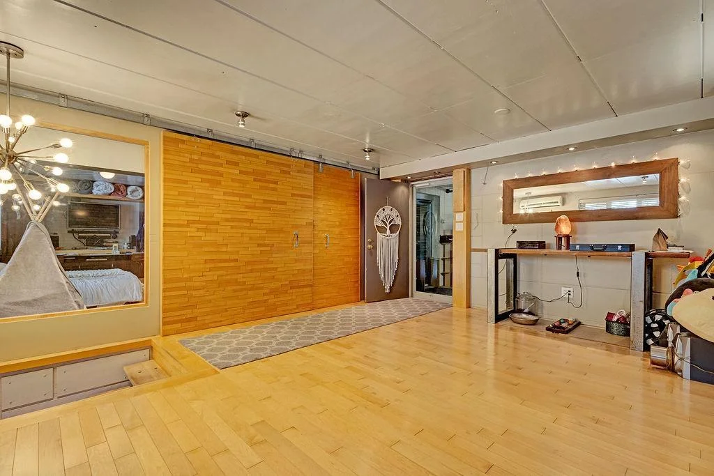5238406thStreet-5.jpg