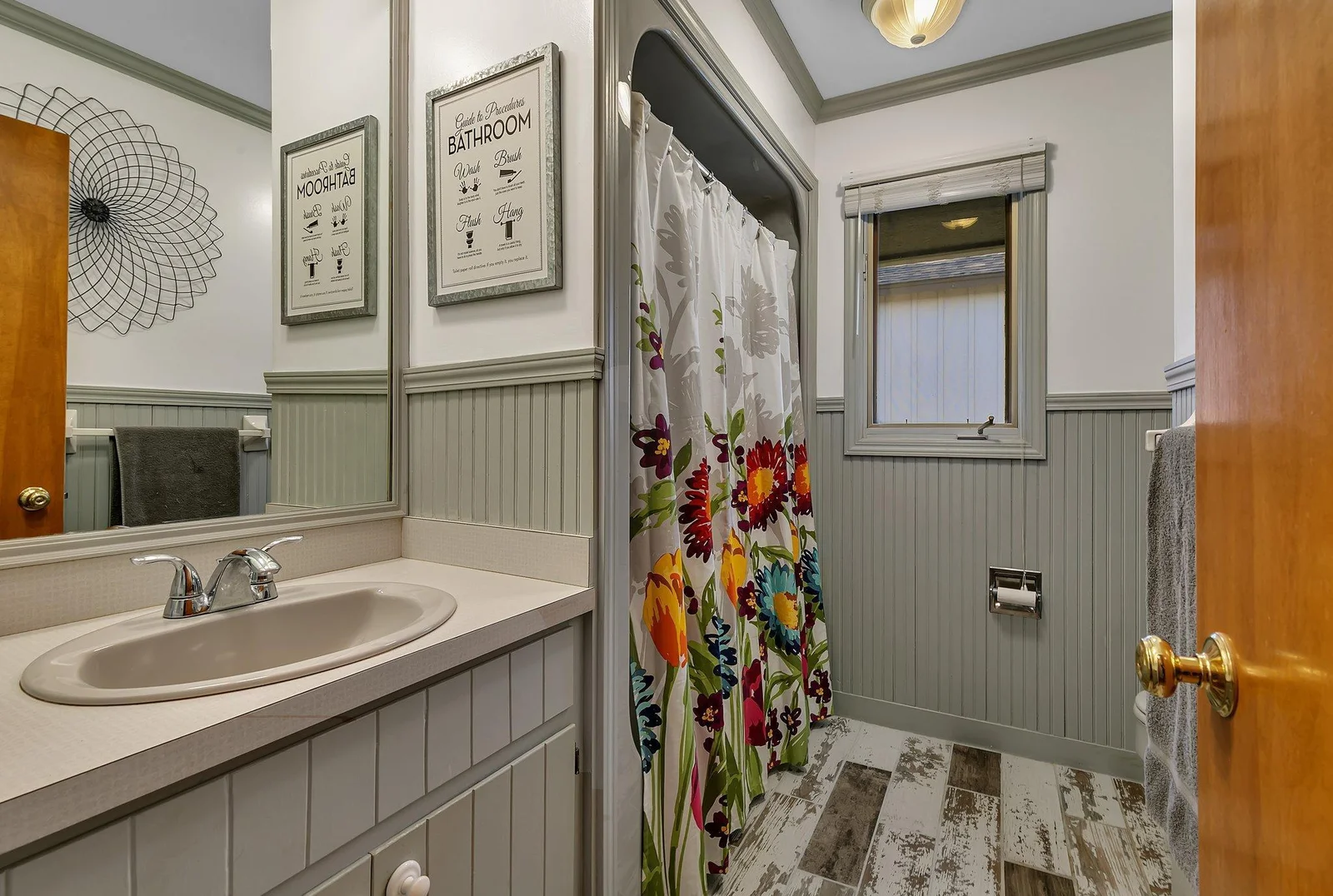 Full Bath- upper level