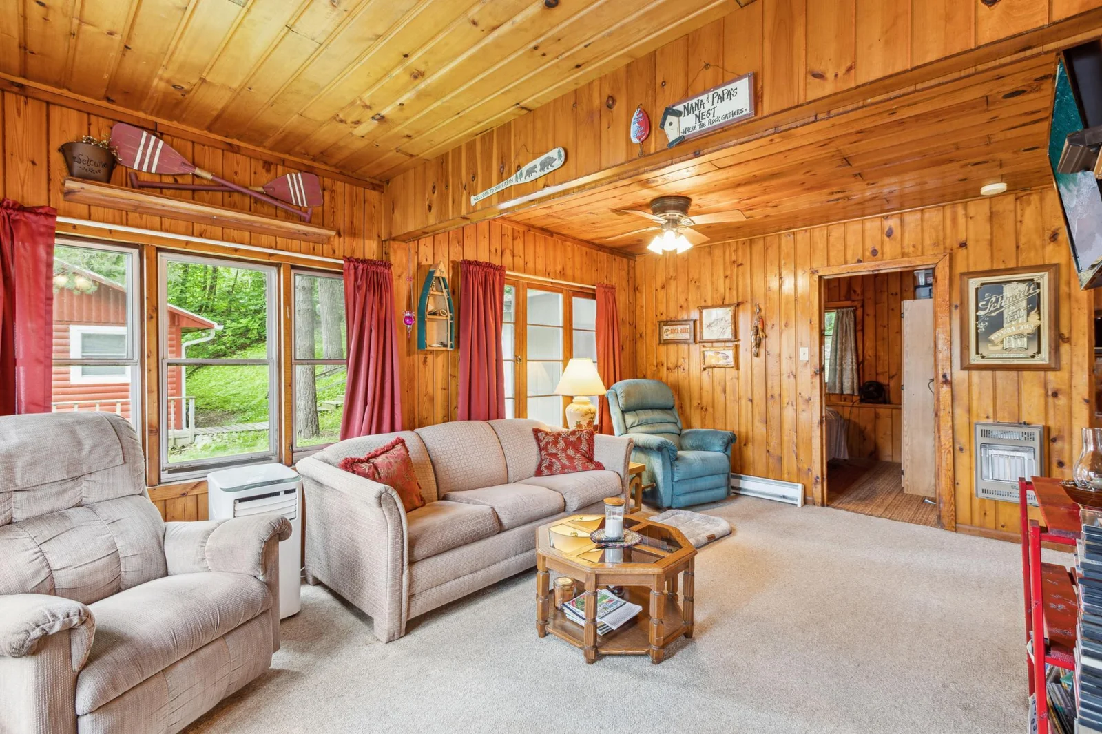 It's time to start making those memories on the lake. Enjoy the scenic views and the listening to the loons.