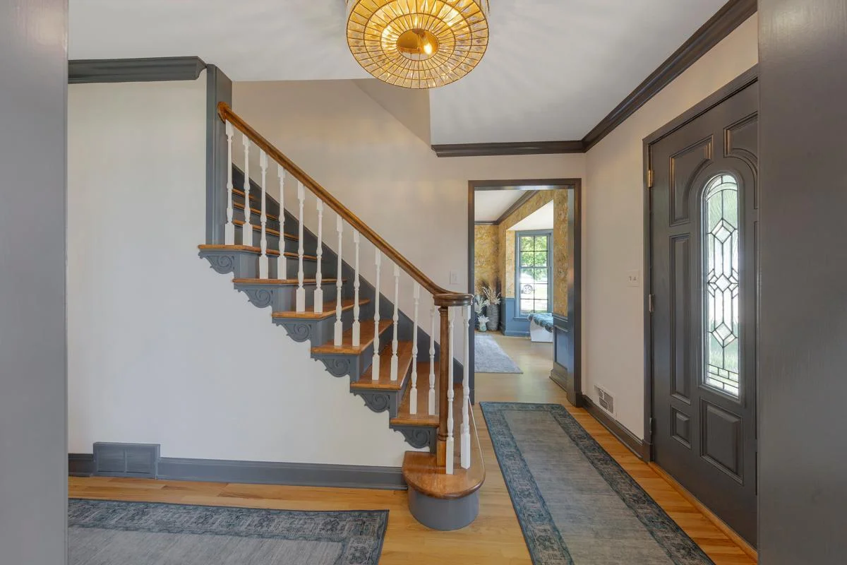 10 Entry_foyer.jpg