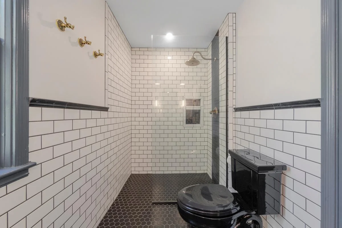 45 Bathroom.jpg