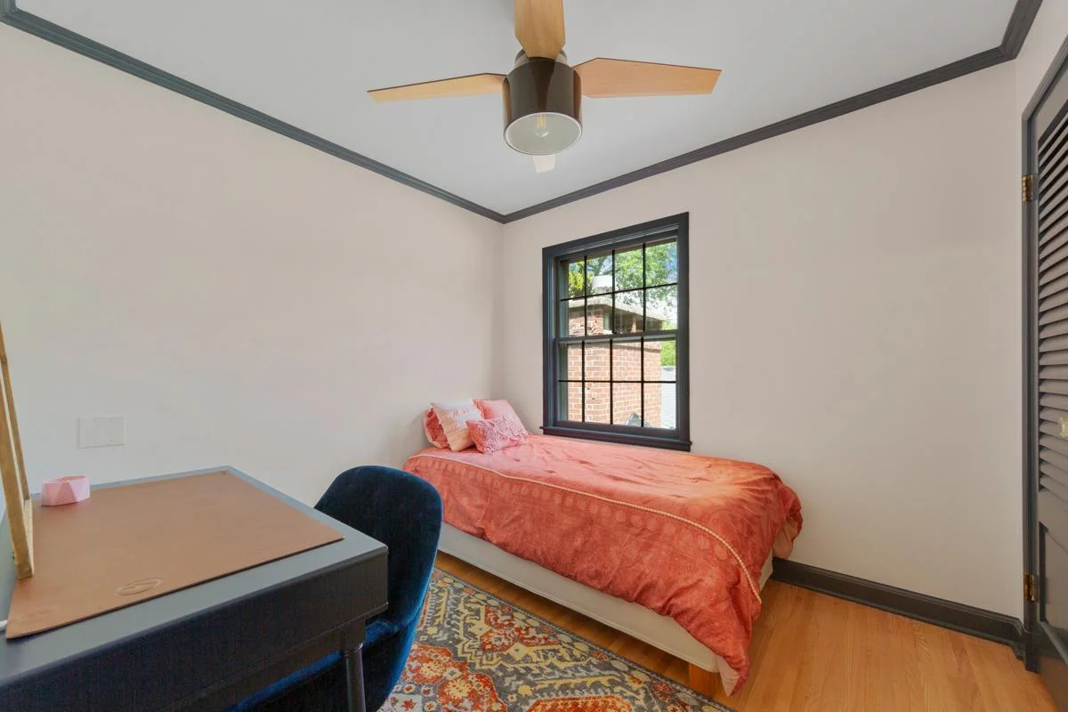 42 Bedroom 2.jpg