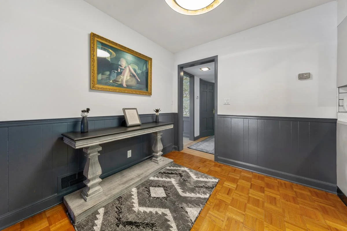 26 Breakfast nook.jpg