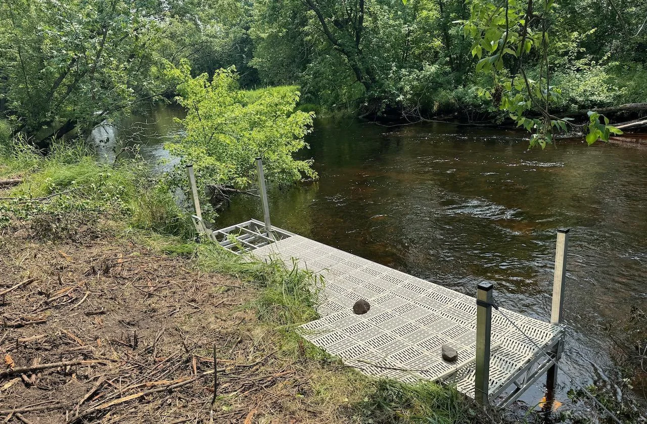Dock included, with 2,200+ river frontage