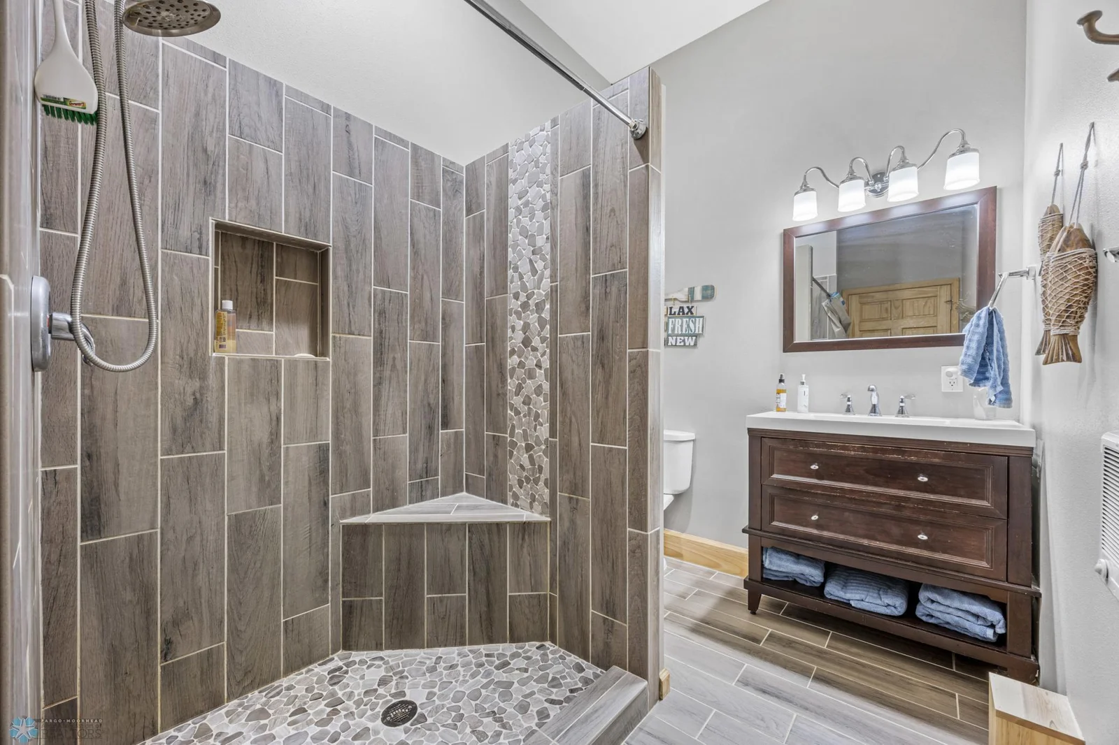 Bathroom shower